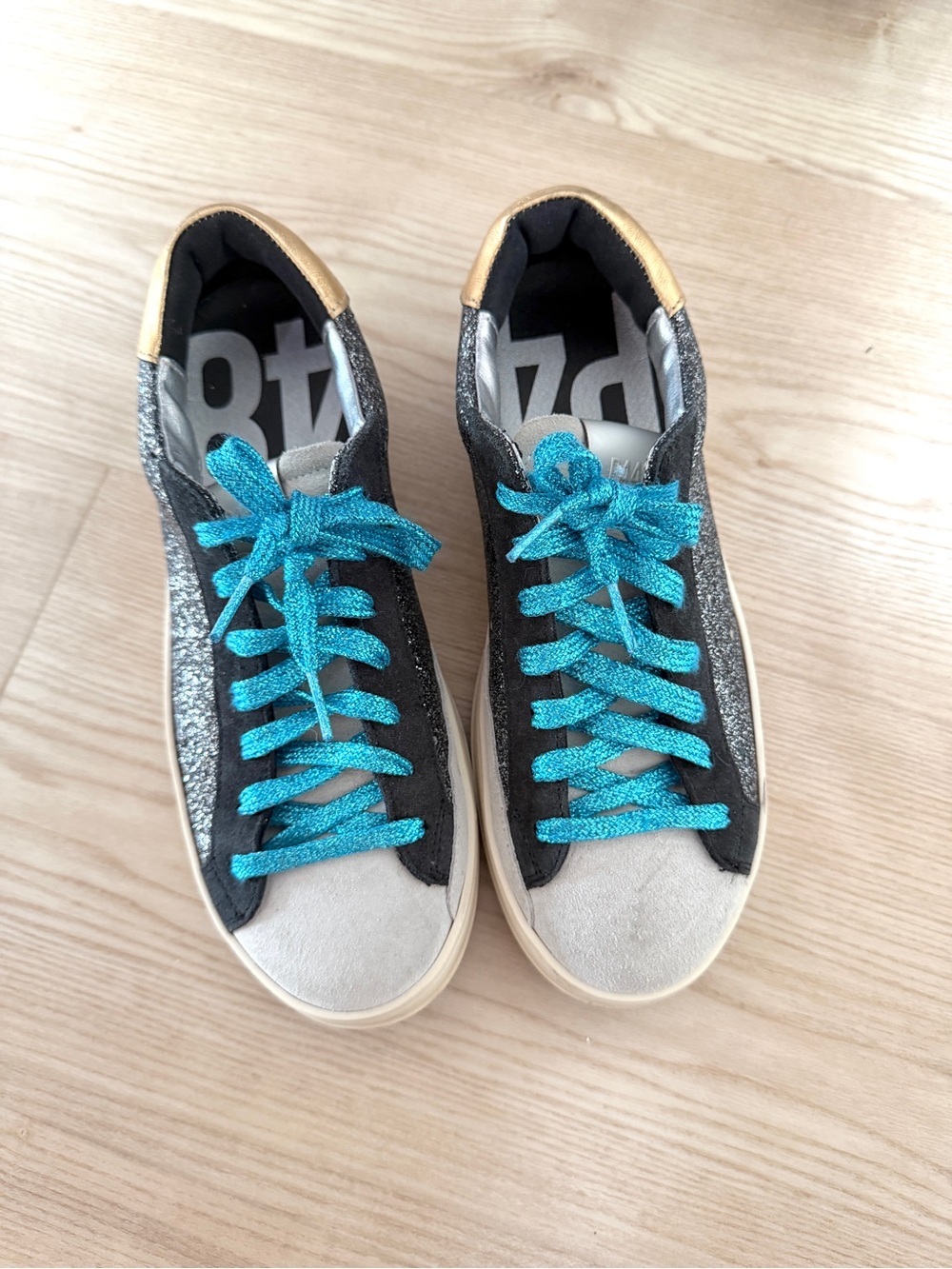 P448 glitter lace up sneakers / silver blue metallic suede shoes / size 8